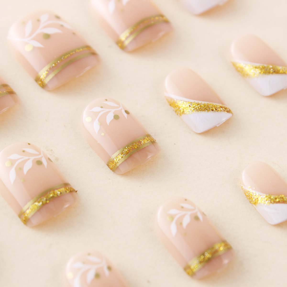 Короткие накладные ногти средн – обзор и цена Nail Art Aesthetic