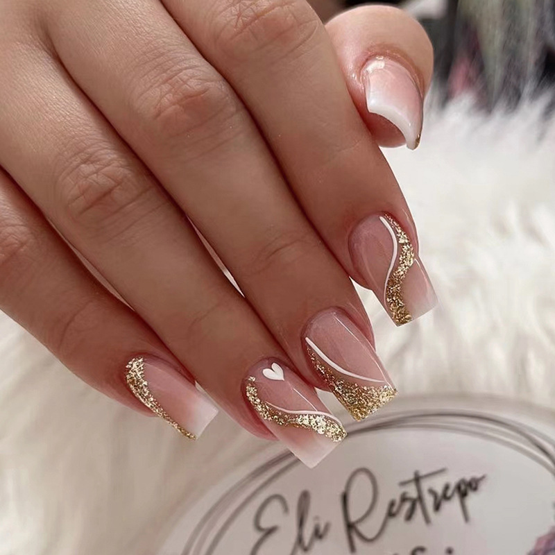Короткие накладные ногти средн – обзор и цена Nail Art Aesthetic